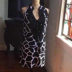 Tunic top or dress in black/white animal print